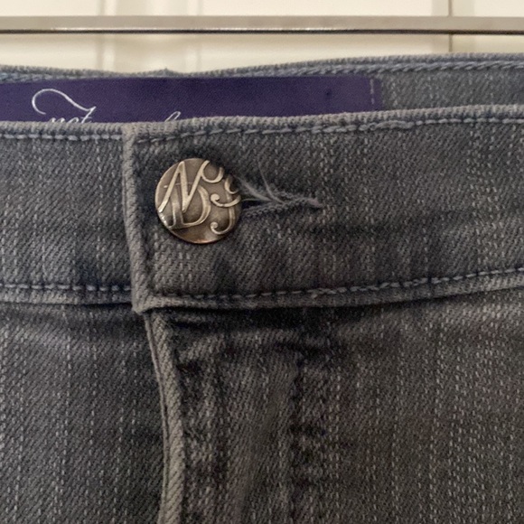 NYDJ GREY JEANS SIZE 10 . - Picture 7 of 15